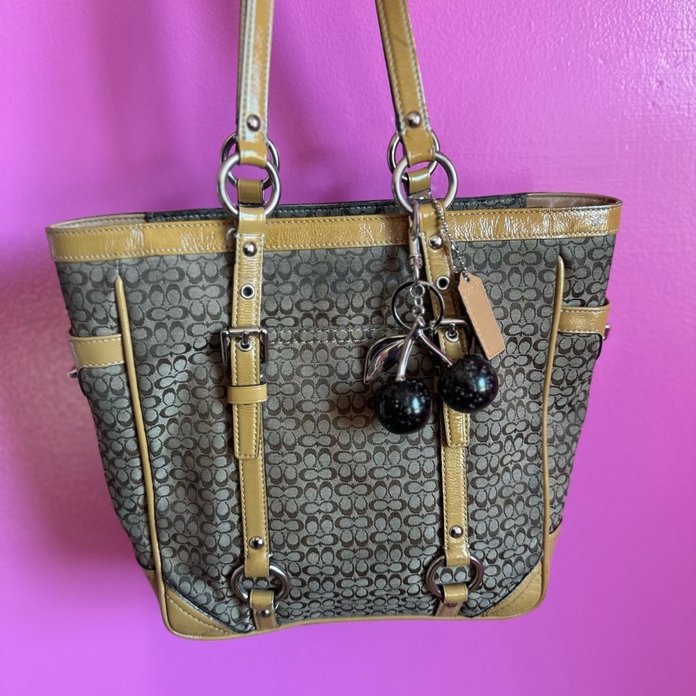 Y2K Coach Gallery Signature Jacquard Tote Bag - Picture 4 of 14